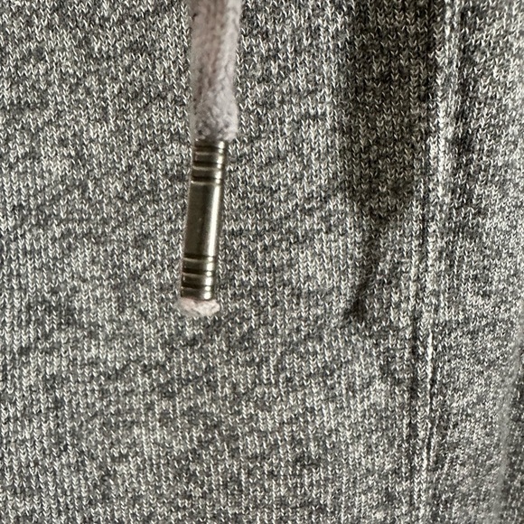 TNA by Aritzia sweatshirt - Picture 4 of 9